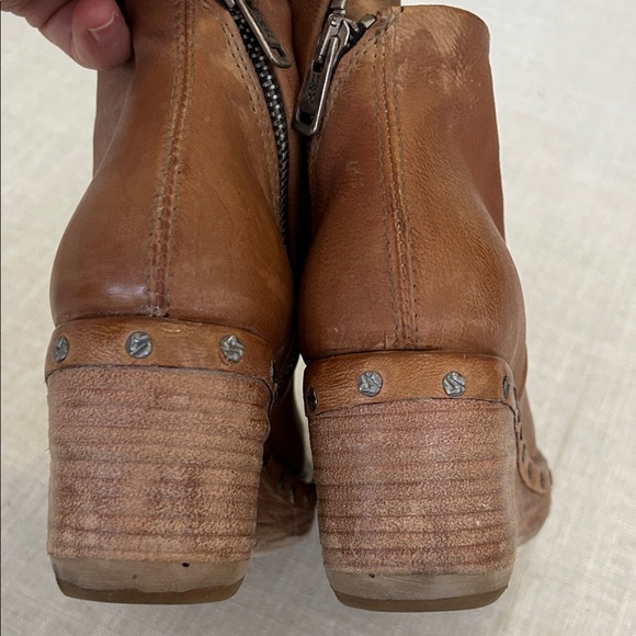 A.S.98 Boots Women’s 37 Tan Leather Zip Up Ankle Booties with Studded Wedge - Picture 6 of 15